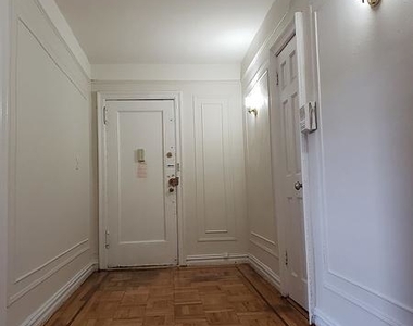 110 Seaman Avenue - Photo Thumbnail 1