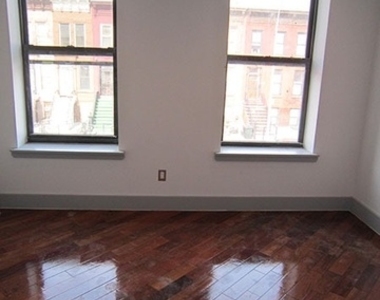 456 Lexington Ave - Photo Thumbnail 3