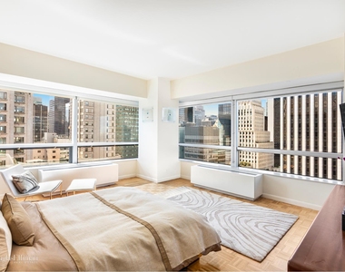 500 Park Avenue - Photo Thumbnail 4