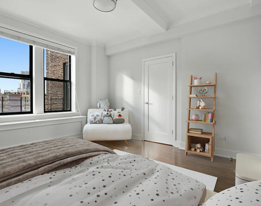 West 68  St  - Photo Thumbnail 3