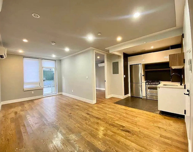 62 East 21st Street - Photo Thumbnail 5