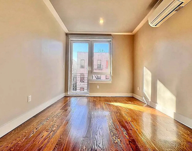 62 East 21st Street - Photo Thumbnail 7