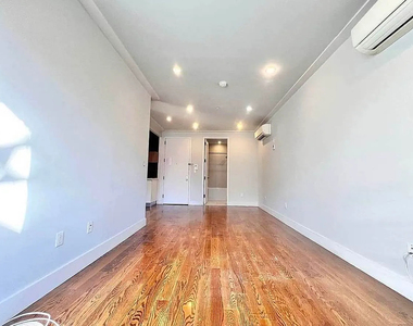62 East 21st Street - Photo Thumbnail 3