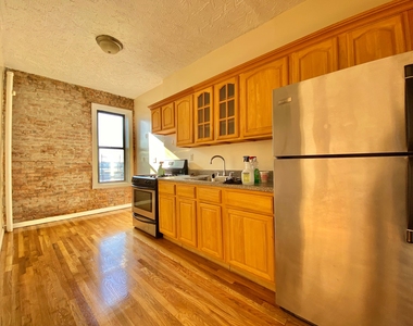 1497 Carroll Street - Photo Thumbnail 3