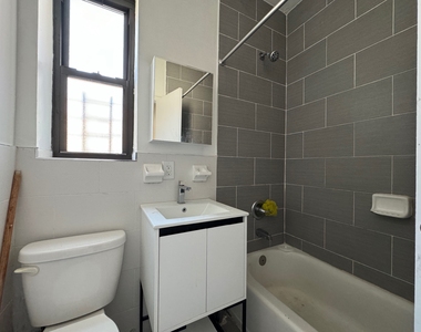 1497 Carroll Street - Photo Thumbnail 5