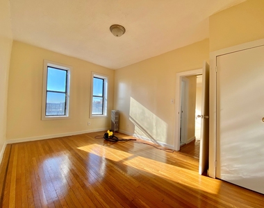 1497 Carroll Street - Photo Thumbnail 2