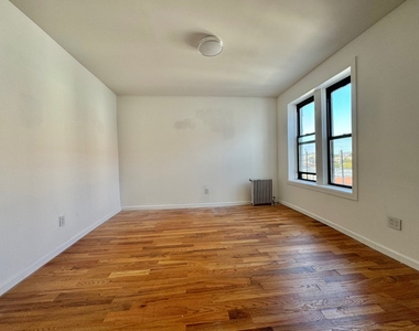 1497 Carroll Street - Photo Thumbnail 4