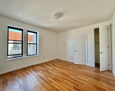 1497 Carroll Street - Photo Thumbnail 3