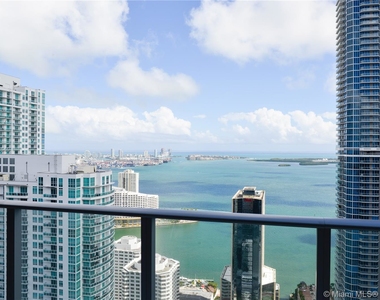 1010 Brickell Av - Photo Thumbnail 0