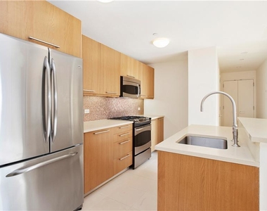 400 West 63rd Street - Photo Thumbnail 2