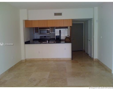 1750 N Bayshore Dr - Photo Thumbnail 1