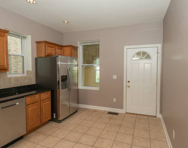 2215 Addison - Photo Thumbnail 4