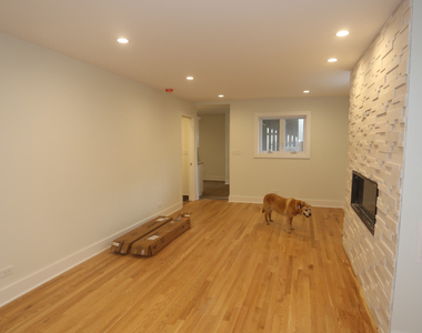 1637 Clybourn - Photo Thumbnail 9