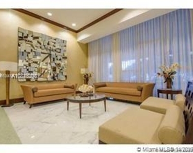 16699 Collins Ave - Photo Thumbnail 9