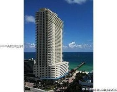 16699 Collins Ave - Photo Thumbnail 29