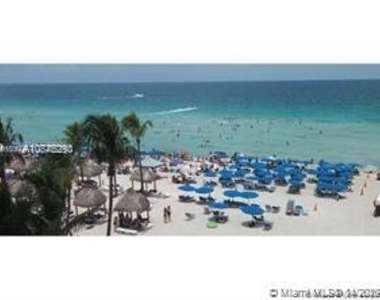 16699 Collins Ave - Photo Thumbnail 6