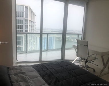 495 Brickell Ave - Photo Thumbnail 14