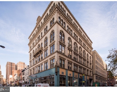 701 Sansom Street - Photo Thumbnail 0