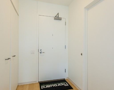 345 East Wacker Dr. Apt 1909 - Photo Thumbnail 76