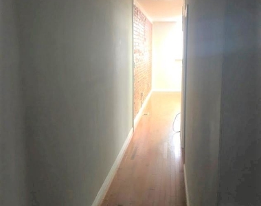 5310 Pine Street - Photo Thumbnail 6