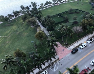 1900 N Bayshore Dr - Photo Thumbnail 25