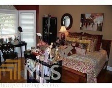 4962 Village Terrace Dr - Photo Thumbnail 3