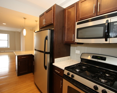 415 West Belmont Avenue - Photo Thumbnail 2