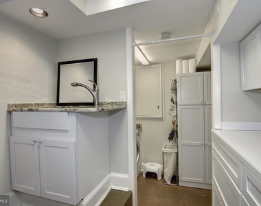 3029 Dent Place Nw - Photo Thumbnail 7