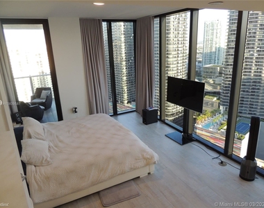 1010 Brickell Ave Unit 3608 - Photo Thumbnail 5