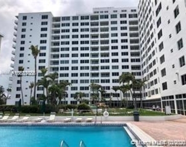 5005 Collins Ave - Photo Thumbnail 23