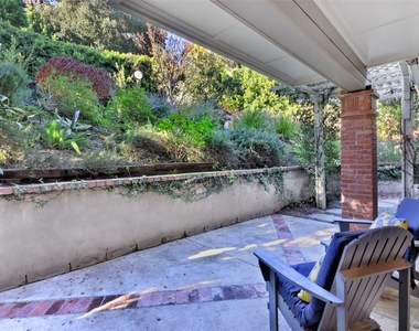 3929 Beverly Glen Boulevard - Photo Thumbnail 24