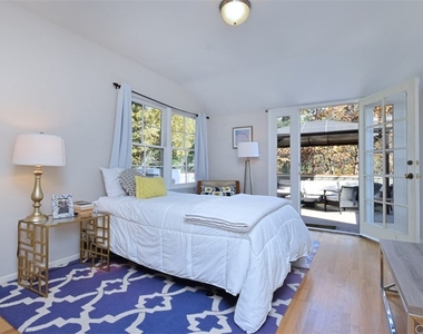 3929 Beverly Glen Boulevard - Photo Thumbnail 40