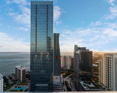 1395 Brickell Ave - Photo Thumbnail 22