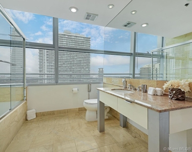 1395 Brickell Ave - Photo Thumbnail 105