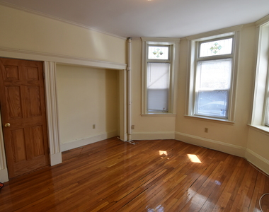 51 Queensberry St. - Photo Thumbnail 7