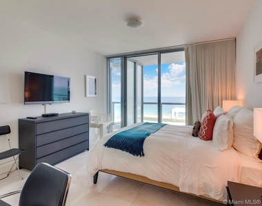 6799 Collins Ave - Photo Thumbnail 22