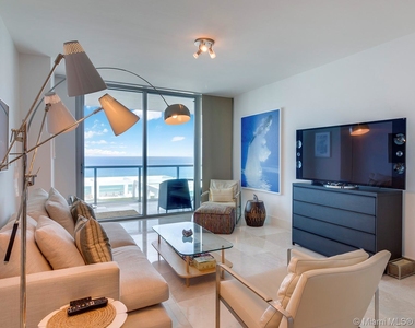 6799 Collins Ave - Photo Thumbnail 4