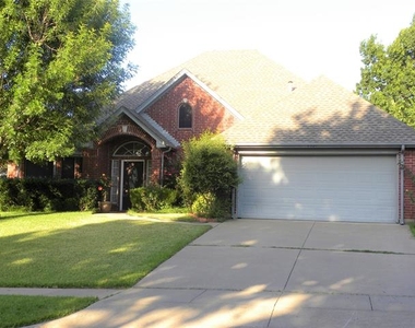 4321 Greenwood Lane - Photo Thumbnail 2