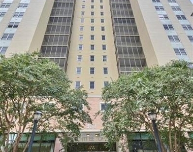 300 Peachtree Street Ne - Photo Thumbnail 9