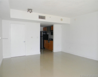 1750 N Bayshore Dr - Photo Thumbnail 60