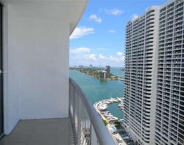 1750 N Bayshore Dr - Photo Thumbnail 16