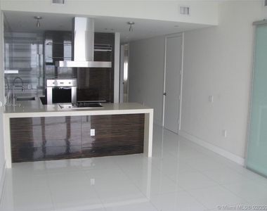 1100 Biscayne Bl - Photo Thumbnail 8