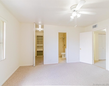 8018 Sw 18th Ct - Photo Thumbnail 20