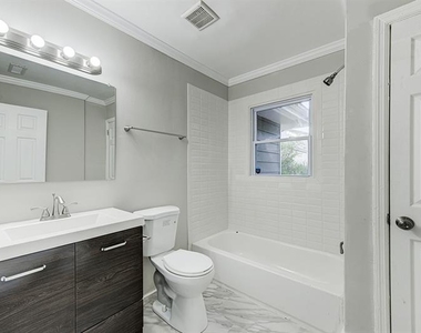 1447 Akridge Street Nw - Photo Thumbnail 11