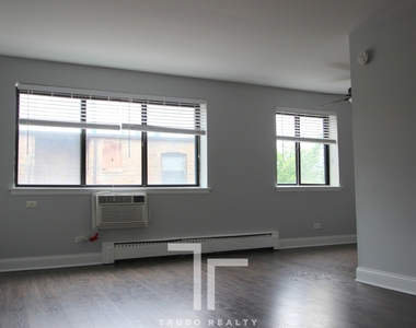 5534 North Kenmore Ave. - Photo Thumbnail 2