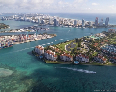 5272 Fisher Island Dr - Photo Thumbnail 47