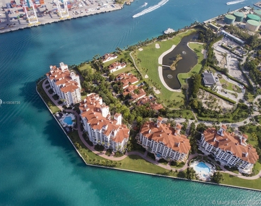 5272 Fisher Island Dr - Photo Thumbnail 53