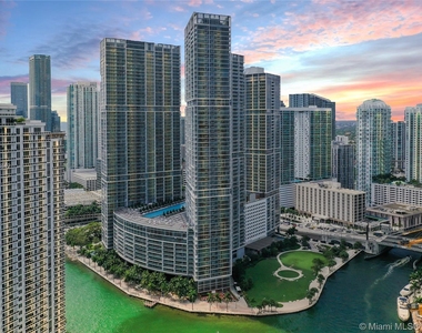 475 Brickell Ave - Photo Thumbnail 37