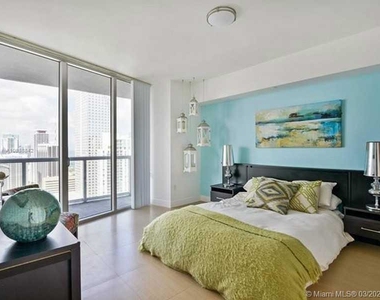 475 Brickell Ave - Photo Thumbnail 13