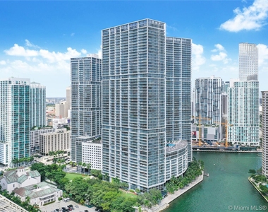 475 Brickell Ave - Photo Thumbnail 40